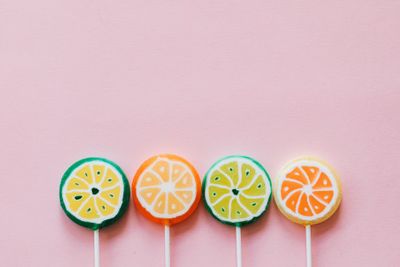 sweet-tasting; sweet; sugary; sugared — 甘い