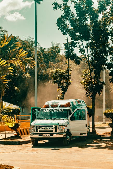 ambulance — 救急車