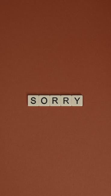 your pardon; sorry; no thanks — ごめん