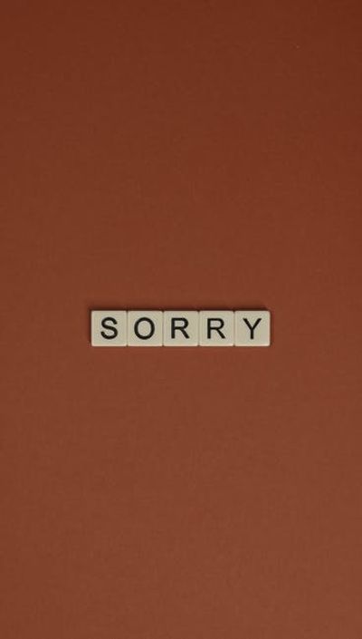 your pardon; sorry; no thanks — ごめん