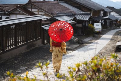 kimono; Japanese traditional clothing (esp. full-length) — 着物