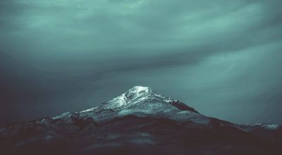 top; summit; peak — 頂上
